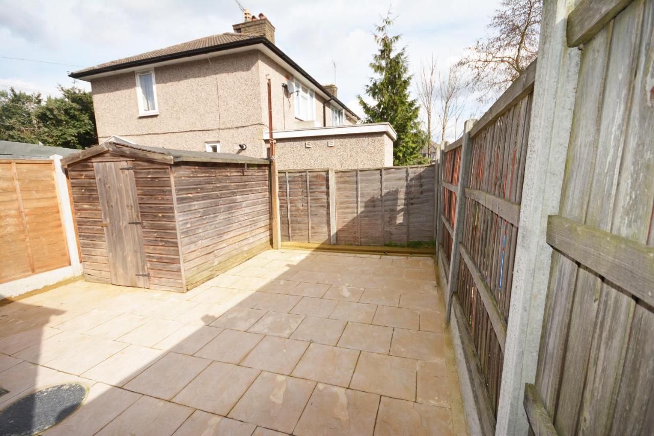 London Deluxe 6 Bedroom House Dagenham Dış mekan fotoğraf