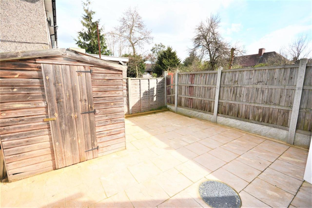 London Deluxe 6 Bedroom House Dagenham Dış mekan fotoğraf