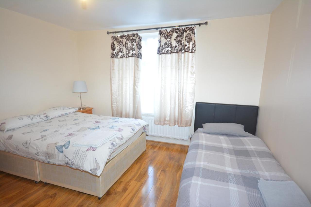 London Deluxe 6 Bedroom House Dagenham Dış mekan fotoğraf
