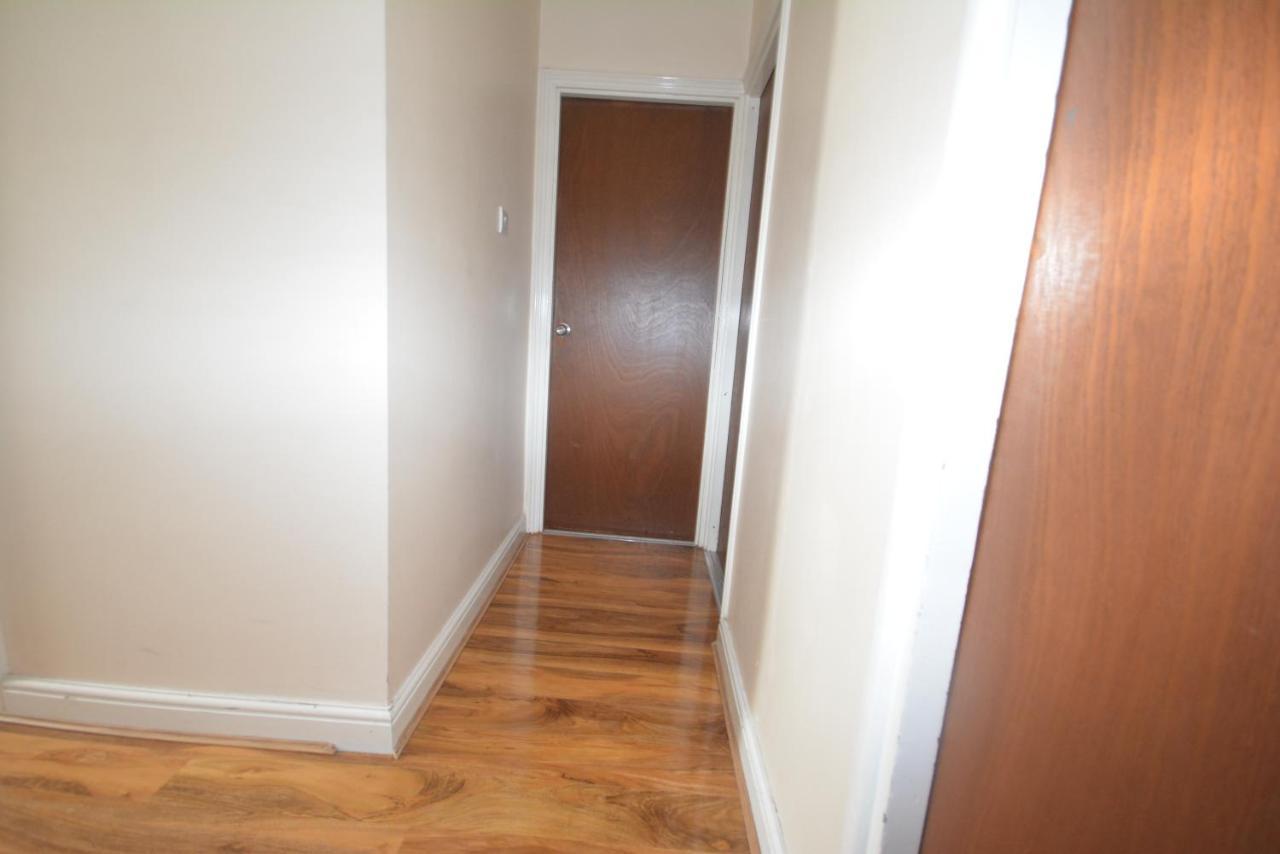 London Deluxe 6 Bedroom House Dagenham Dış mekan fotoğraf