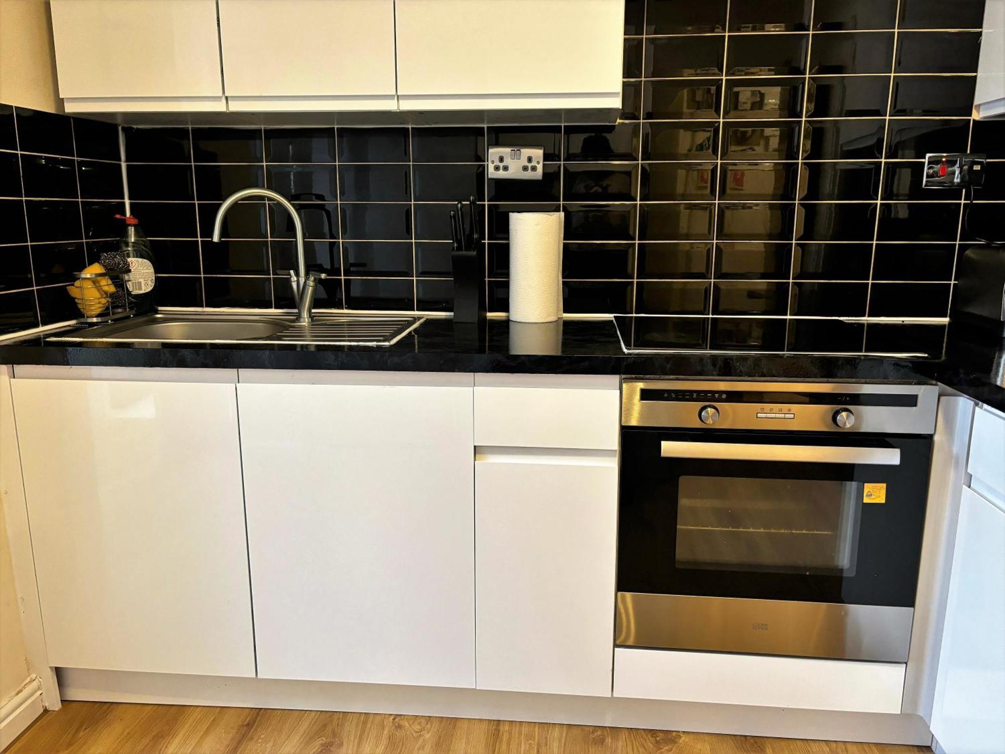 London Deluxe 6 Bedroom House Dagenham Dış mekan fotoğraf