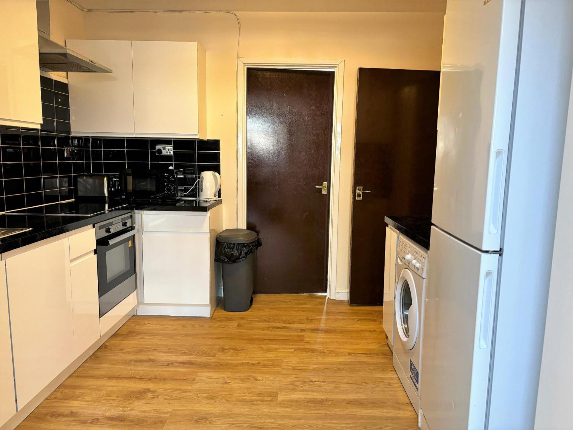 London Deluxe 6 Bedroom House Dagenham Dış mekan fotoğraf