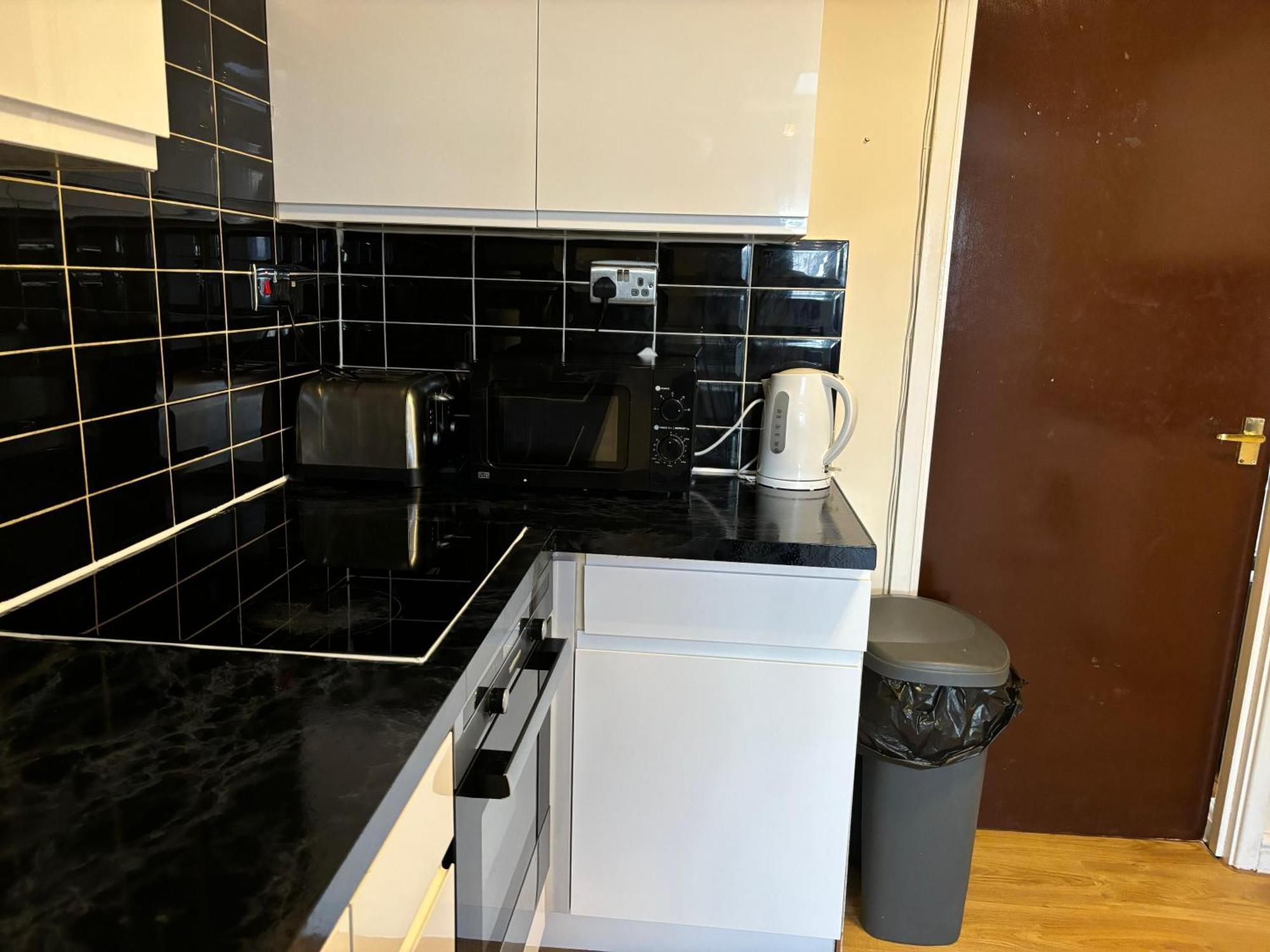 London Deluxe 6 Bedroom House Dagenham Dış mekan fotoğraf