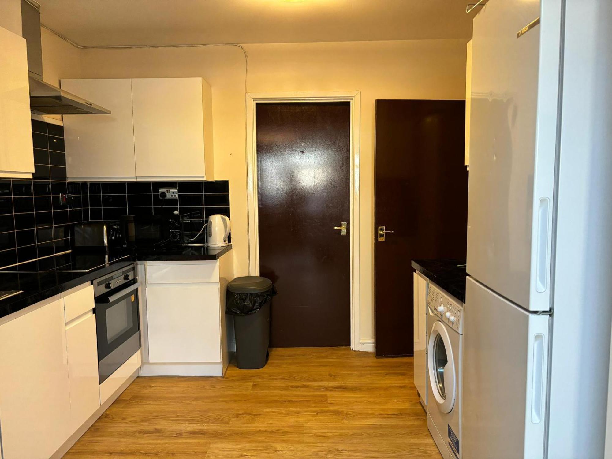 London Deluxe 6 Bedroom House Dagenham Dış mekan fotoğraf
